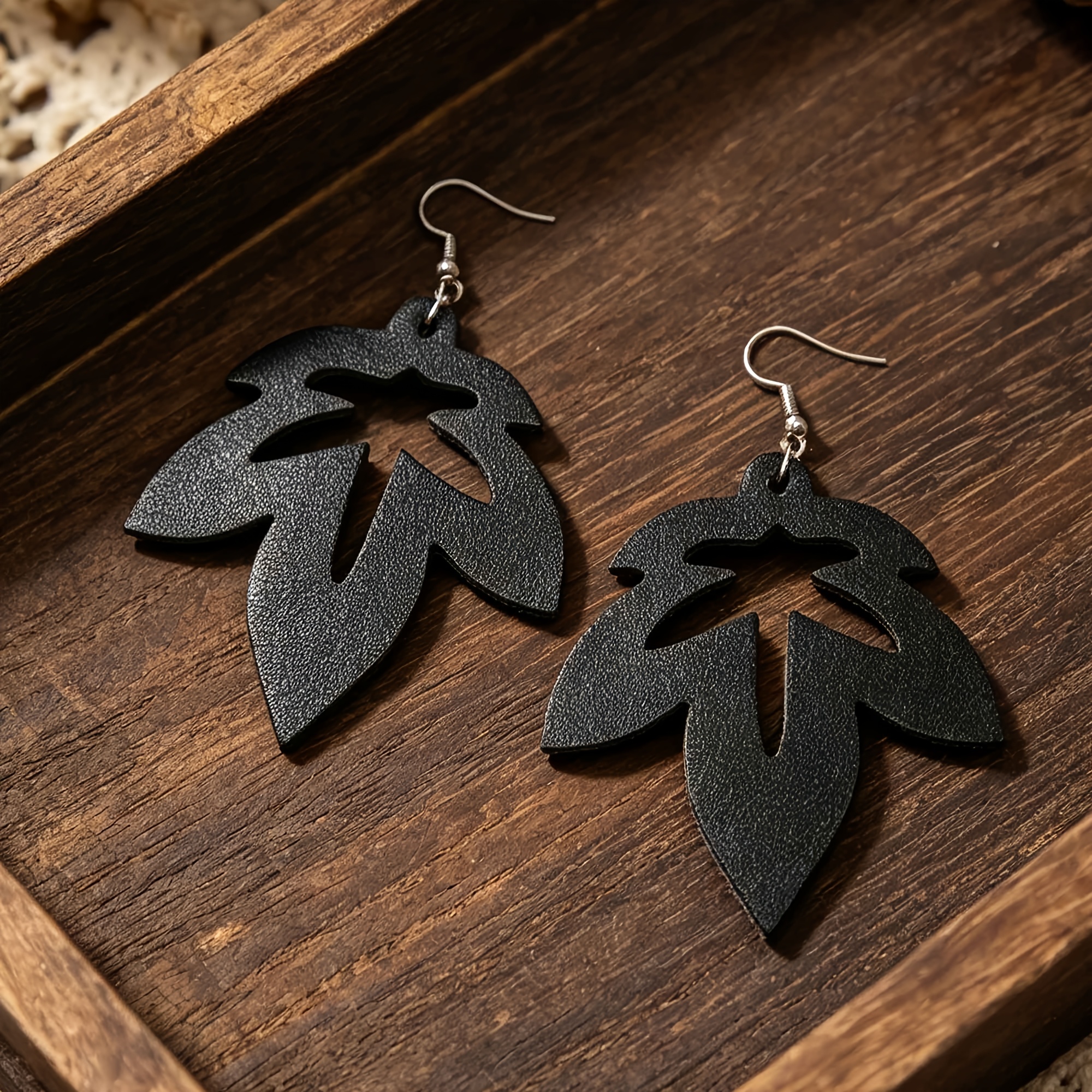 Women's Unique Leaf-shaped Openwork Earrings, Lightweight Accessory
